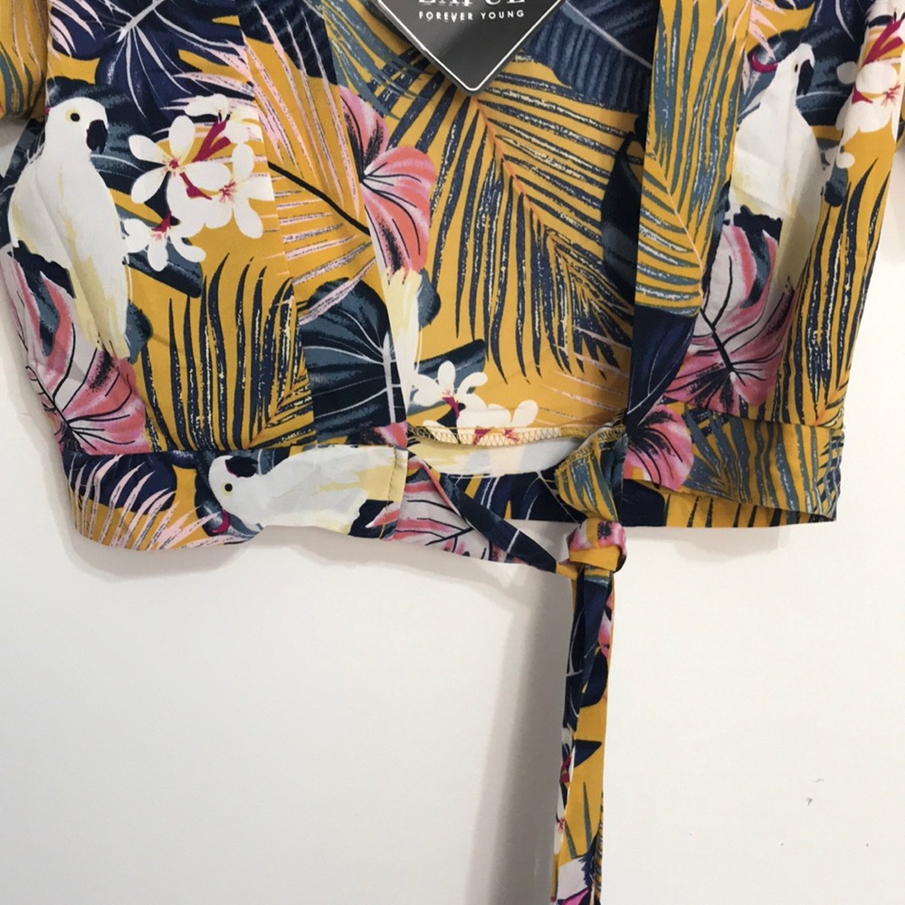 Tropical Top - Picture 3 of 4
